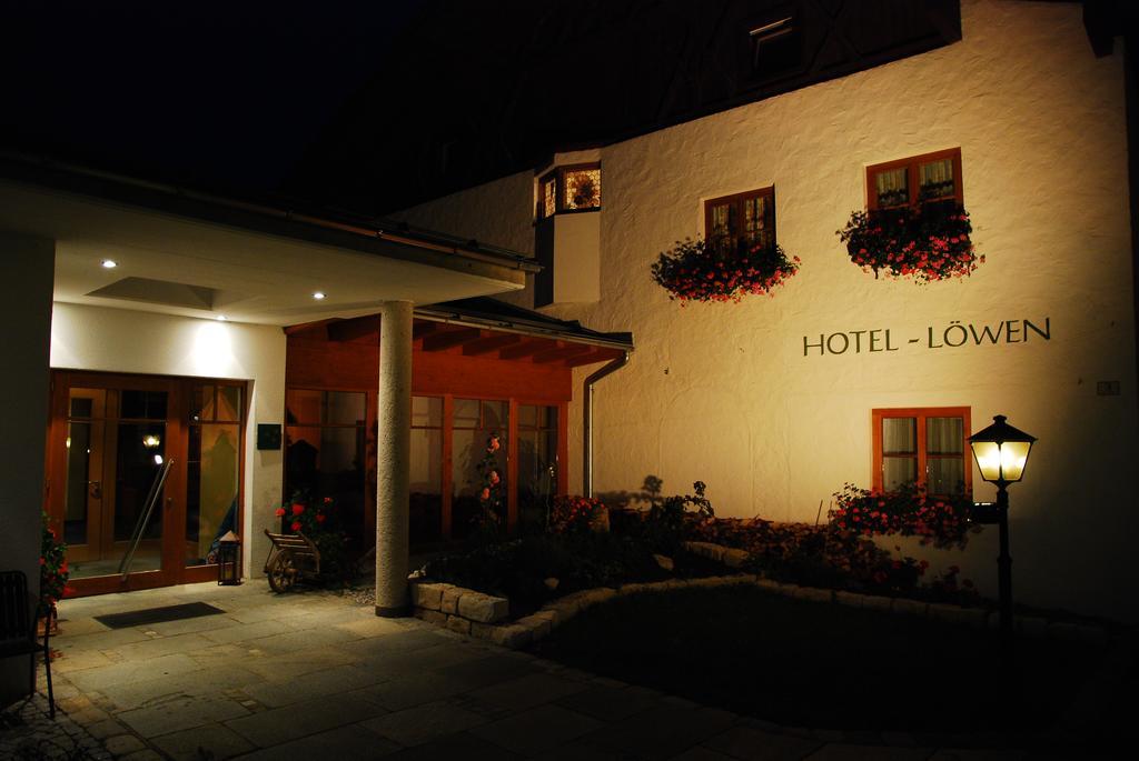 ביברוויר Hotel Zum Goldenen Loewen מראה חיצוני תמונה