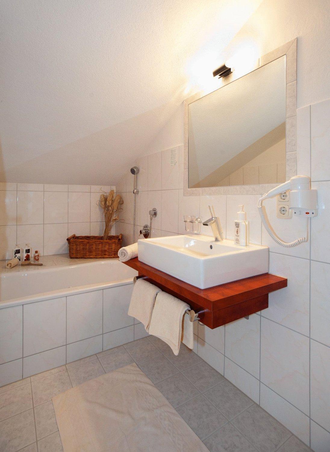 ביברוויר Hotel Zum Goldenen Loewen מראה חיצוני תמונה