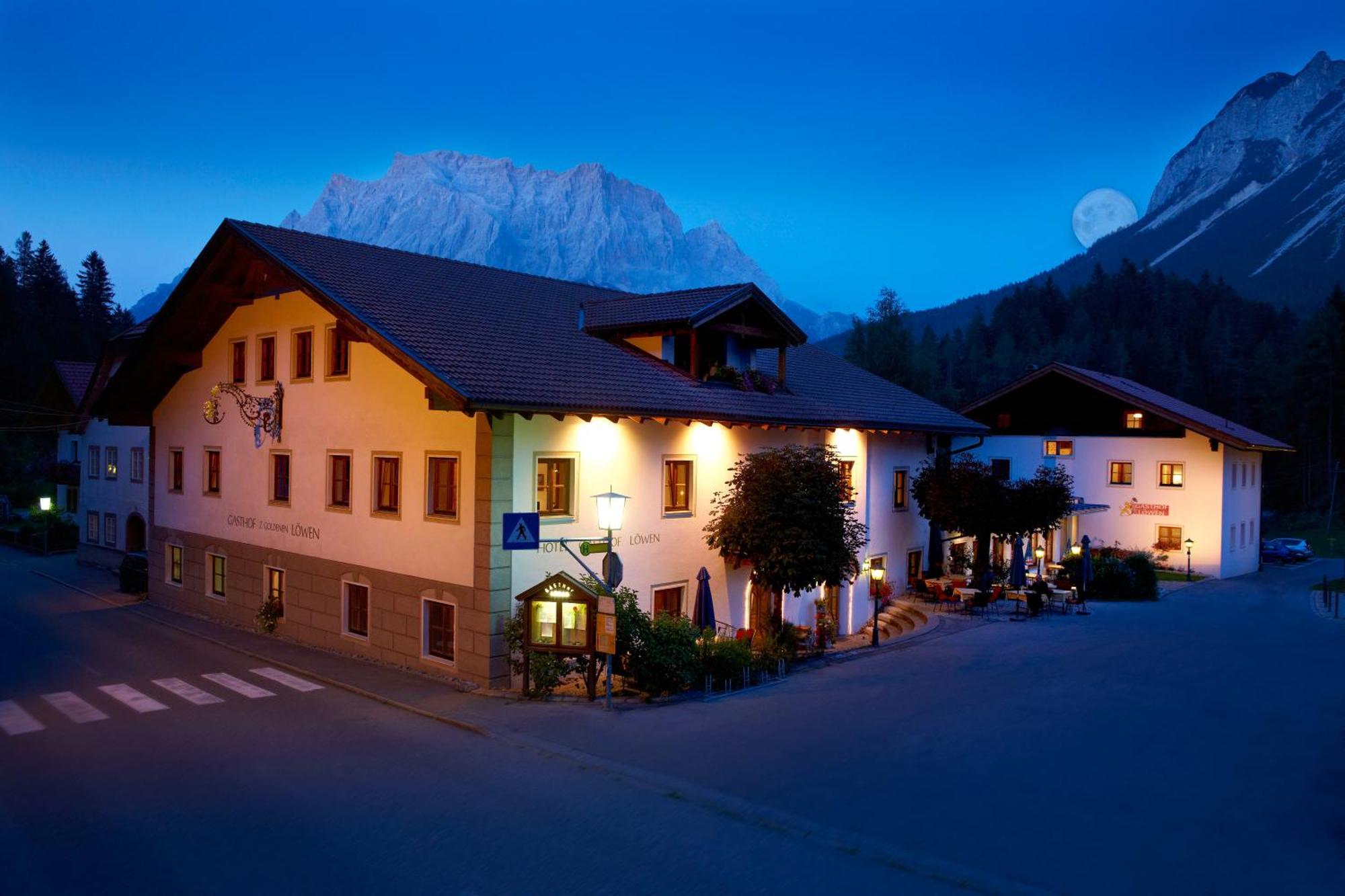 ביברוויר Hotel Zum Goldenen Loewen מראה חיצוני תמונה