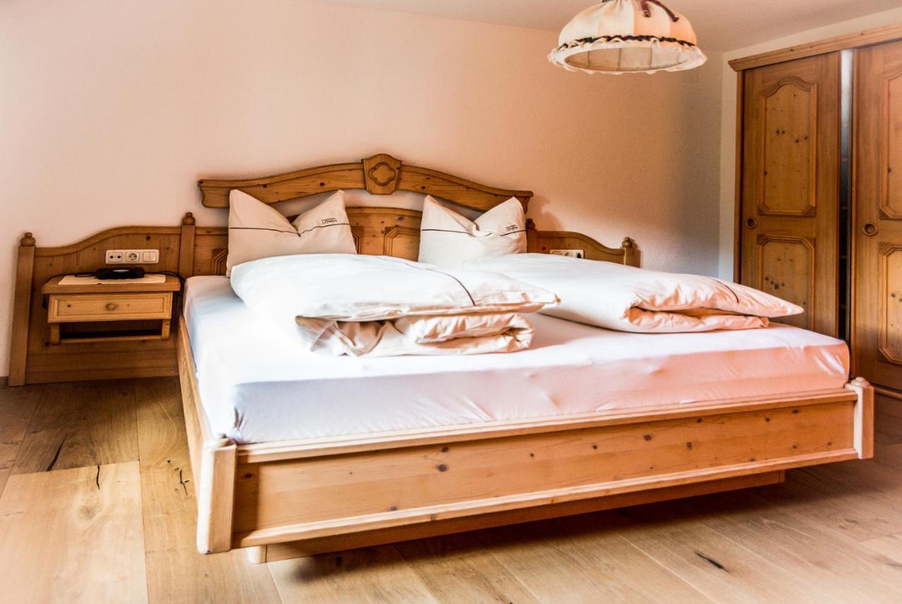 ביברוויר Hotel Zum Goldenen Loewen מראה חיצוני תמונה